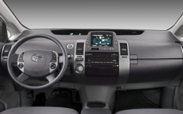 Забронировать Toyota Prius 2007 